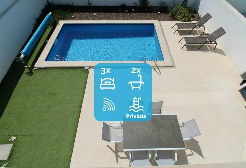 Casa Da Praia   By Sch