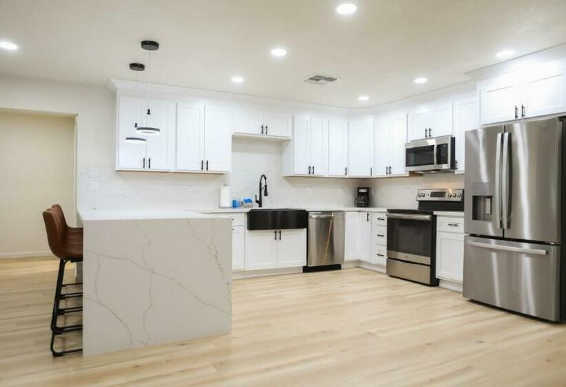 Cozy House W Putting Green Mtn Views Bbq