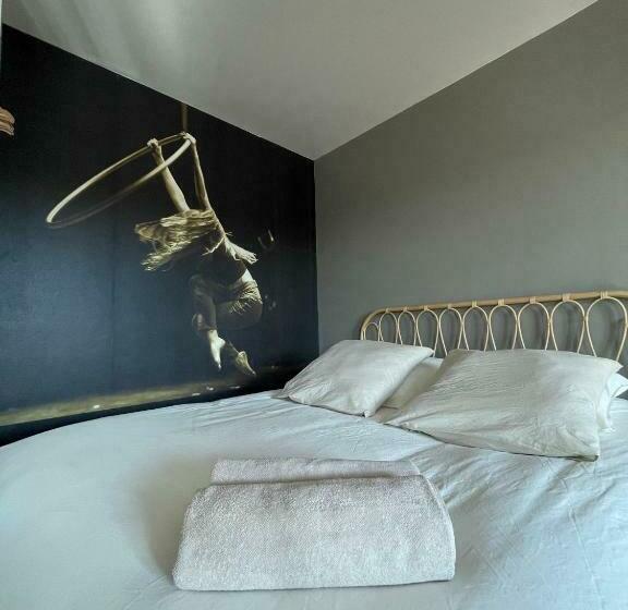 El Circo Foch, Hyper Centre