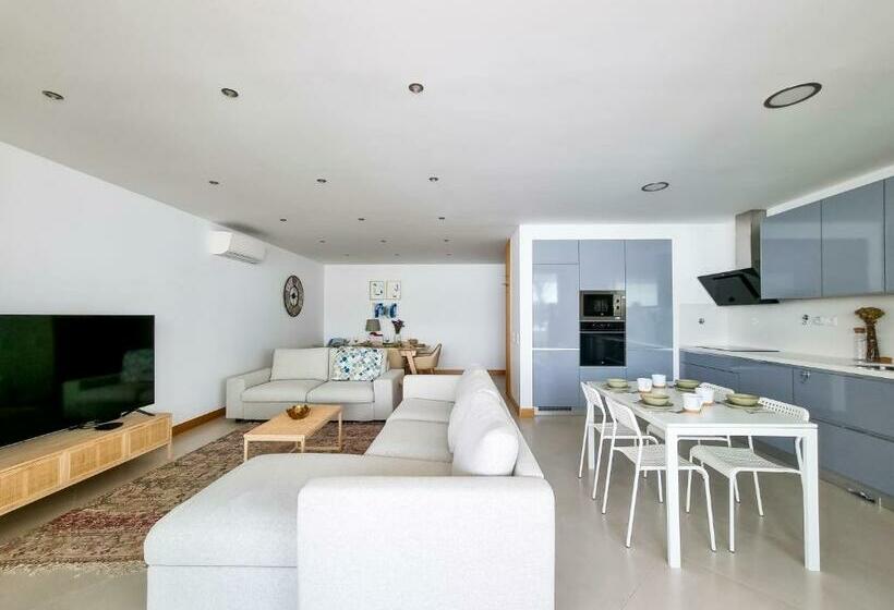 Flh Lagos Central Flat With Terrace