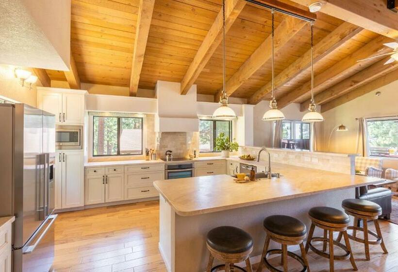 Lodgepole By Avantstay Spacious Retreat 5 Mins From Lake Tahoe Incline Village