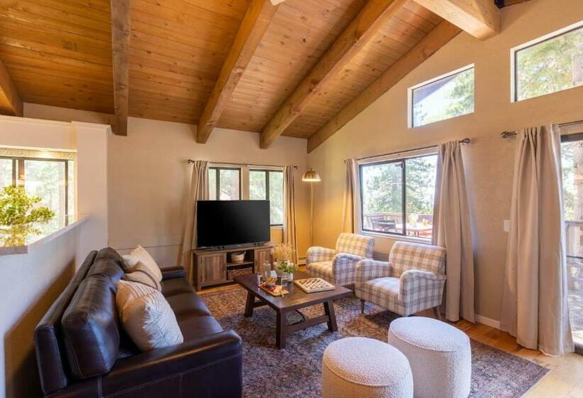 Lodgepole By Avantstay Spacious Retreat 5 Mins From Lake Tahoe Incline Village