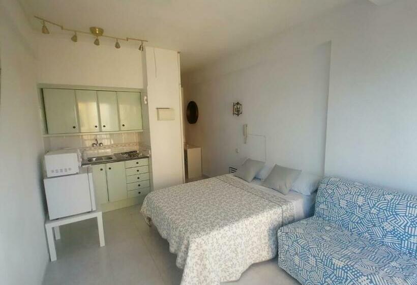 Lovely Apartment In Front Of The Beach