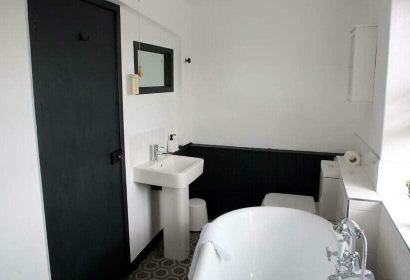 Luxury 3 Bed Apartment In The Heart Of Stamford