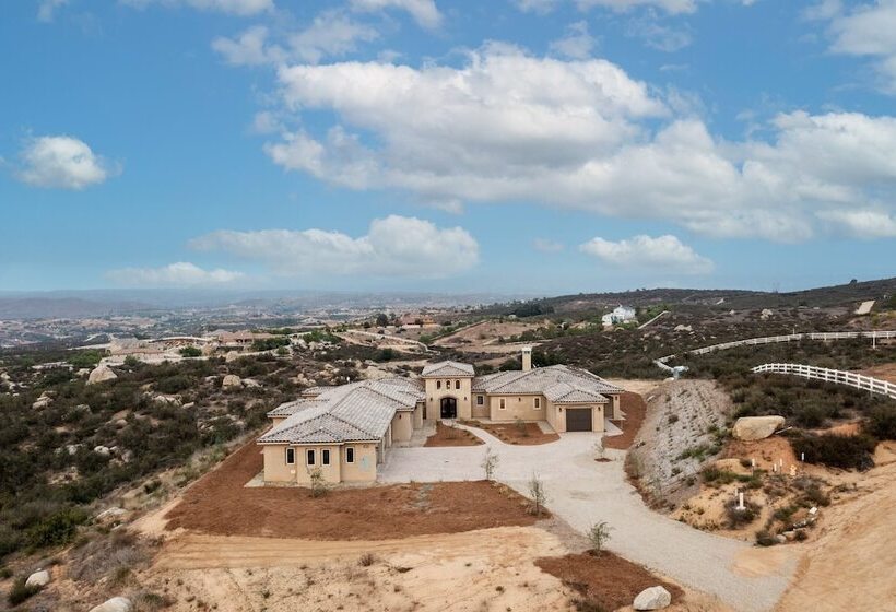 Malbec By Avantstay Incredible Estate W Panoramic Views Bocce Ball Court