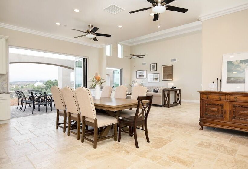 Malbec By Avantstay Incredible Estate W Panoramic Views Bocce Ball Court