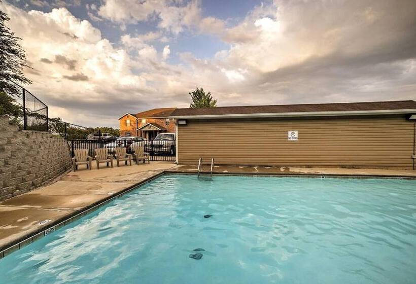 Mystic Cove Condo   Pool   Perfect Location