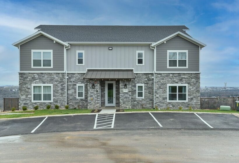 Mystic Cove Condo   Pool   Perfect Location