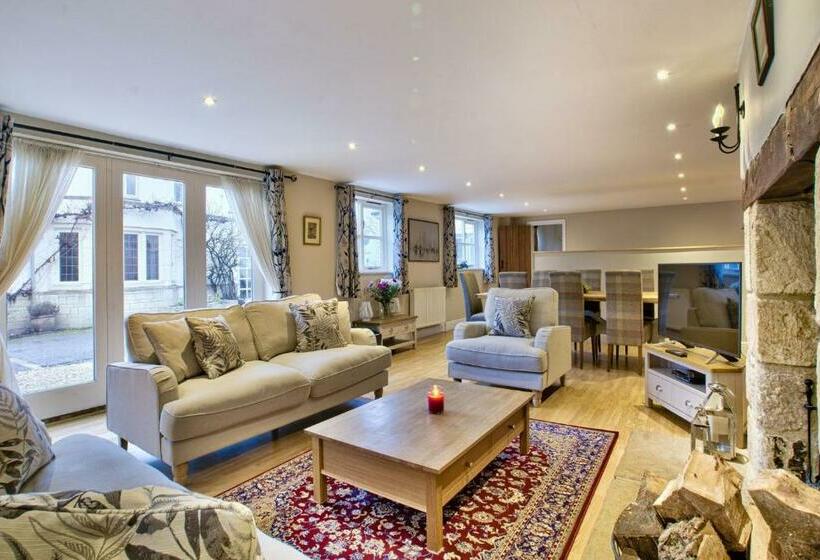 Olive Cottage By Group Retreats