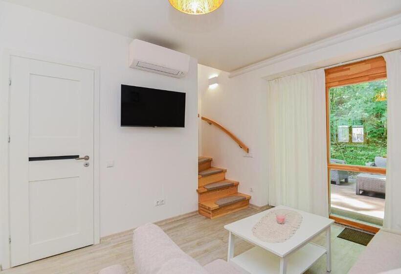 Sengirės Kotedžai Juodkrantė