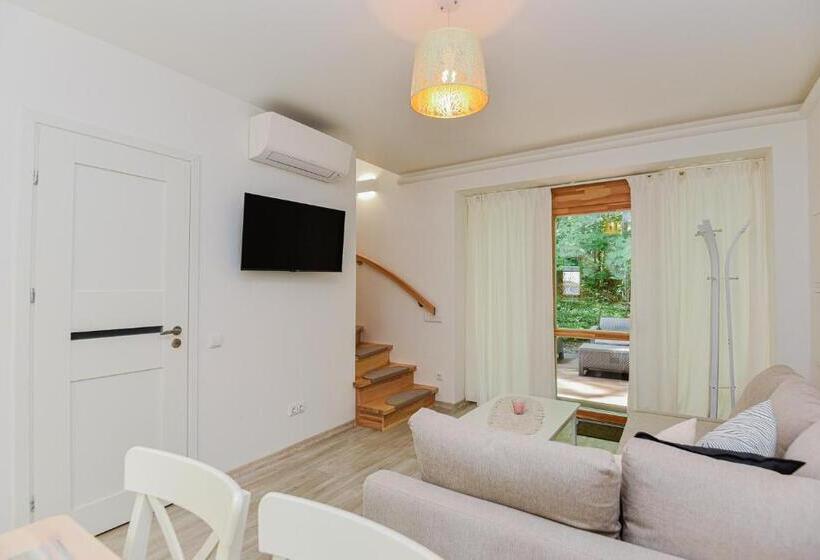 Sengirės Kotedžai Juodkrantė