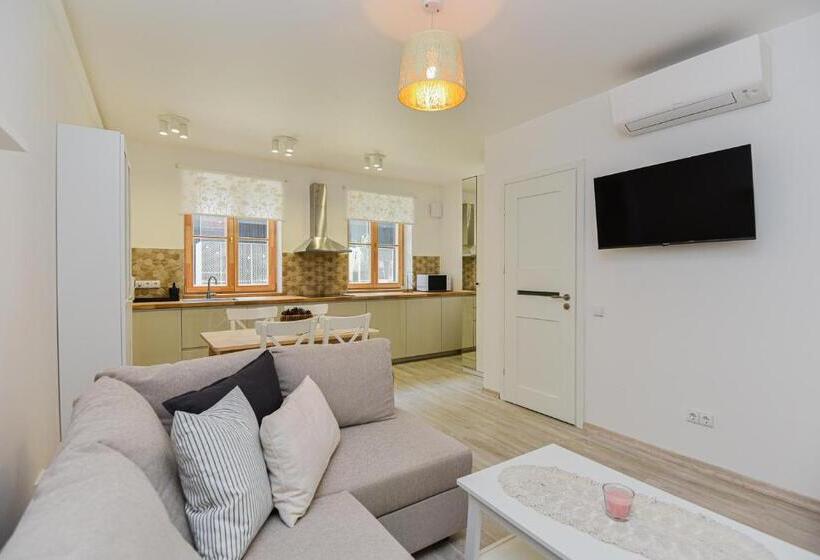 Sengirės Kotedžai Juodkrantė