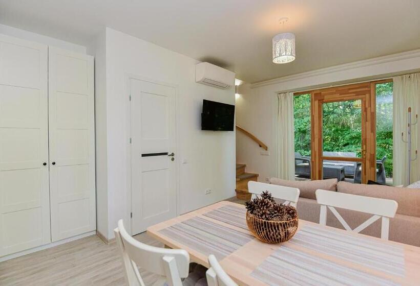 Sengirės Kotedžai Juodkrantė