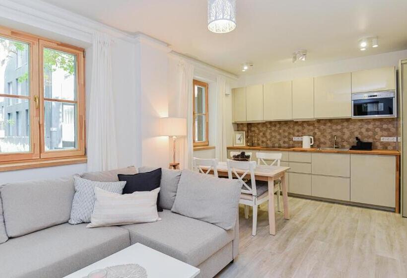 Sengirės Kotedžai Juodkrantė