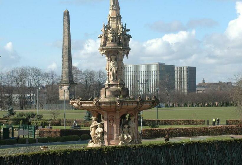 The Nelson Spacious City Property And Free Parking