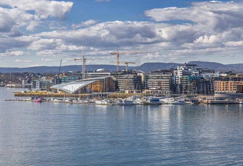 Tjuvholmen Ii, As Home