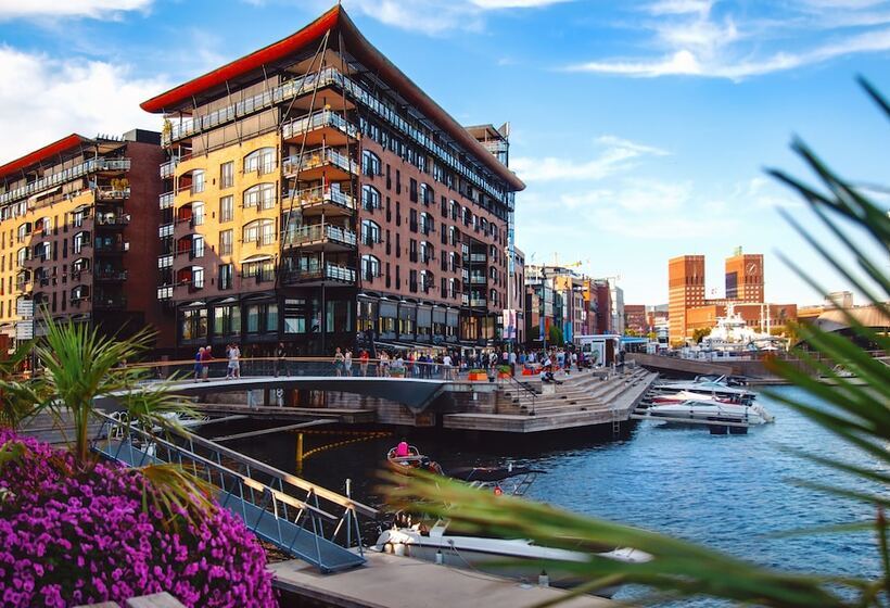 Tjuvholmen Ii, As Home