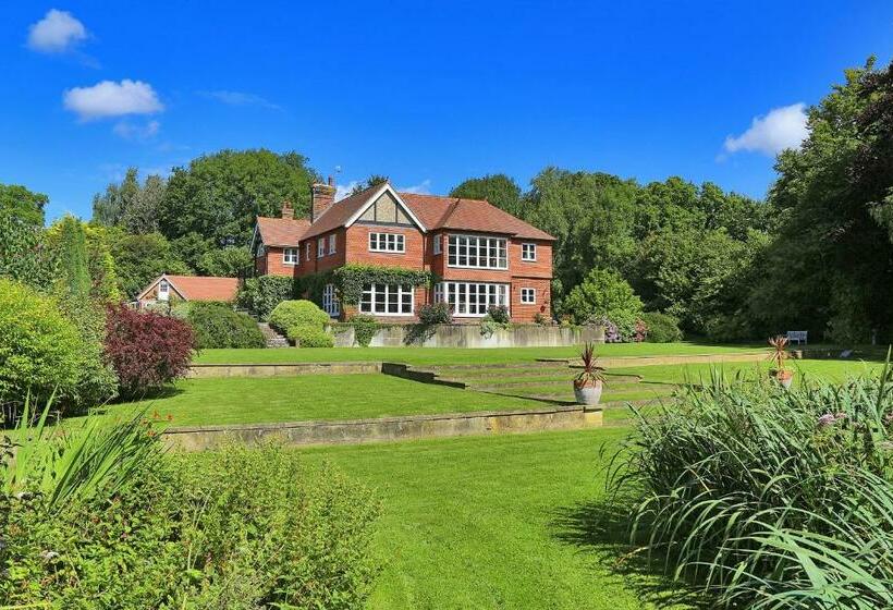 Wellbrook Place By Group Retreats