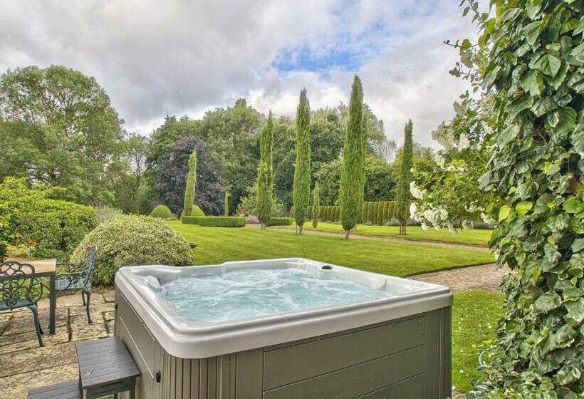 Wellbrook Place By Group Retreats