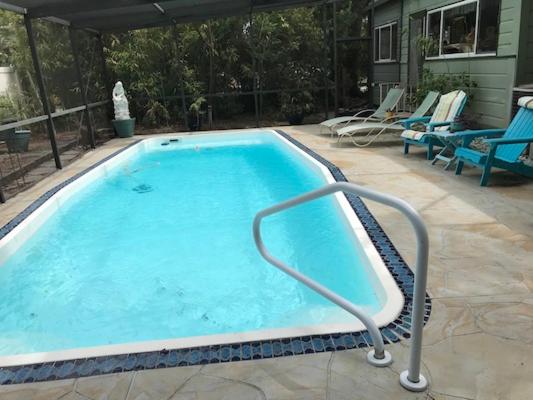 1620   5 Room Apt. With Pool & Gardens , Near Downtown