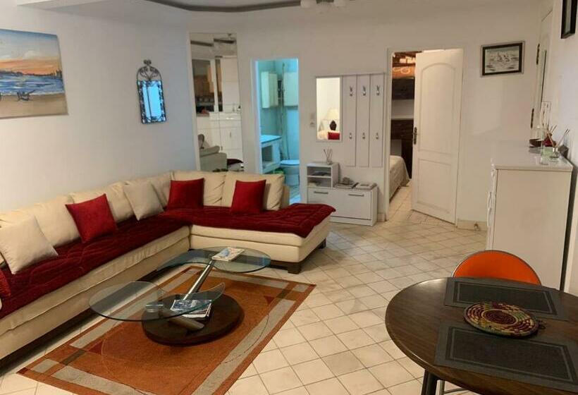 Appartement Confortable à 2 Minutes De La Plage