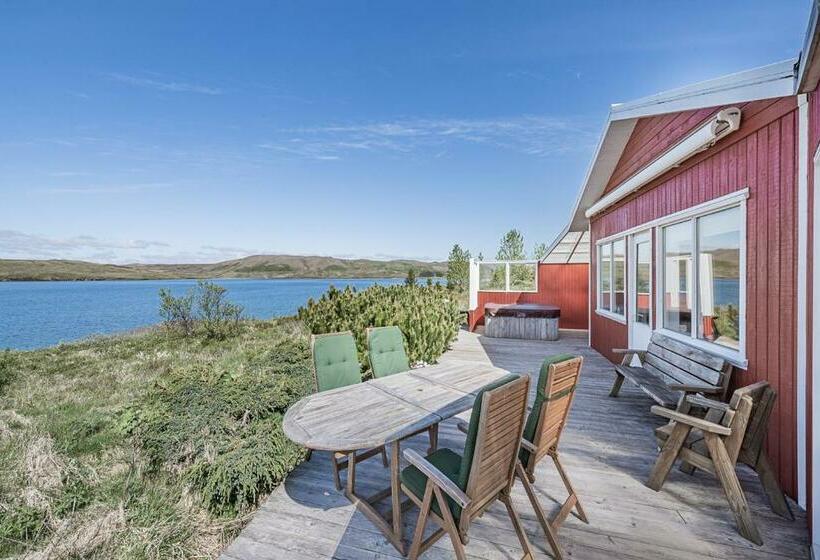 Beautiful Lakehouse By The Golden Circle   Fishing