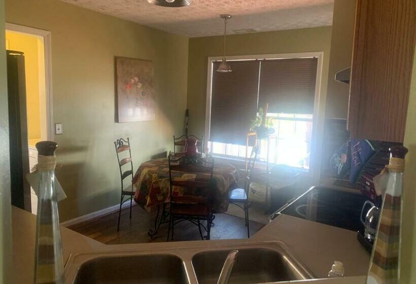 Captivating Home Near Downtown Atl