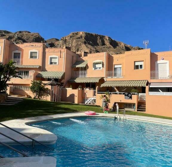 Casa Adosada Con Piscina A 5 Minutos De La Playa