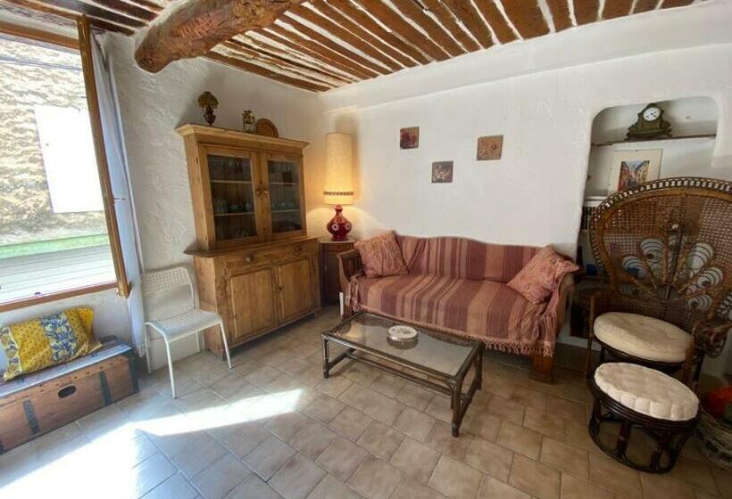 Charmante Petite Maison De Village Au Centre