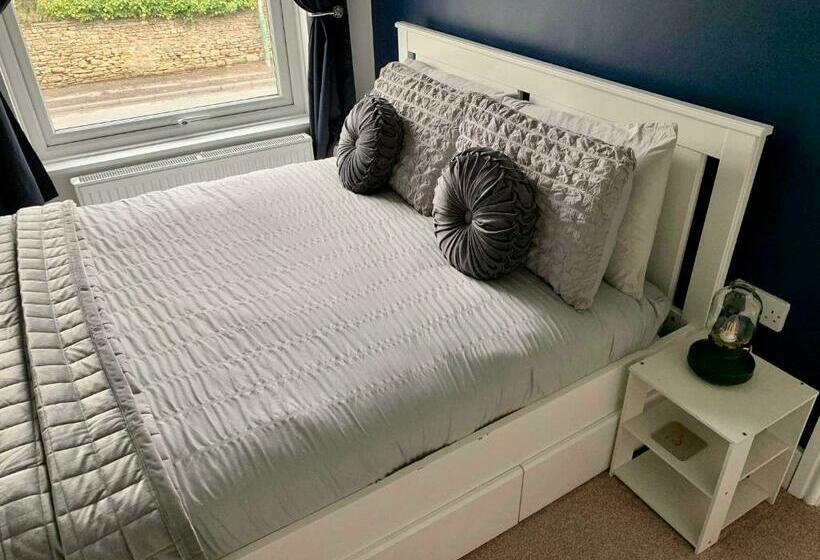 Derwent Dale View, Consett   3 Bed House, Sleeps 6