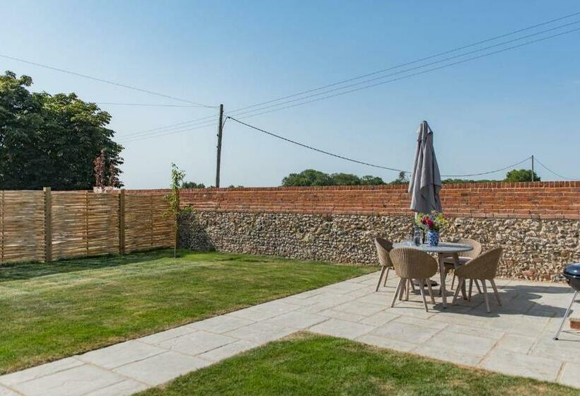 Lacton Manor Barns By Bloom Stays