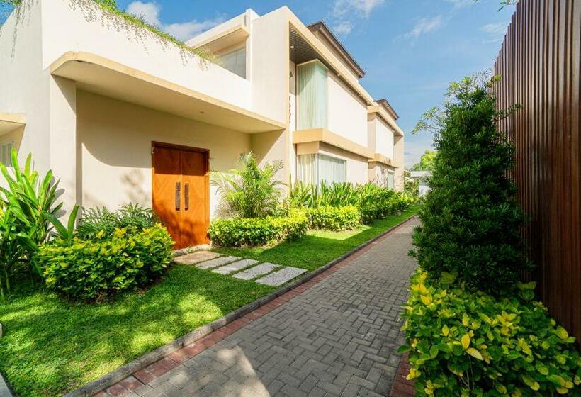 Miracle Villa