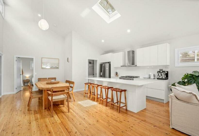 The Bay House At Bateau Bay