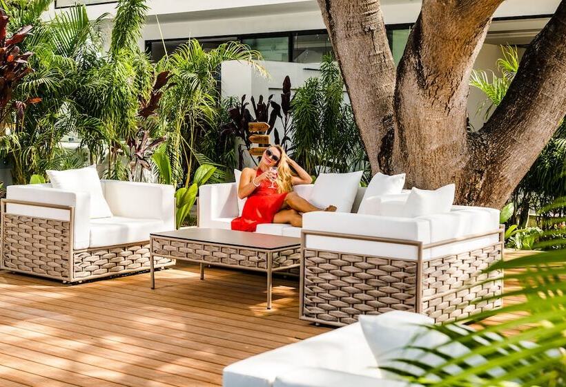 The Mvillas With Exclusive Beach Club Access