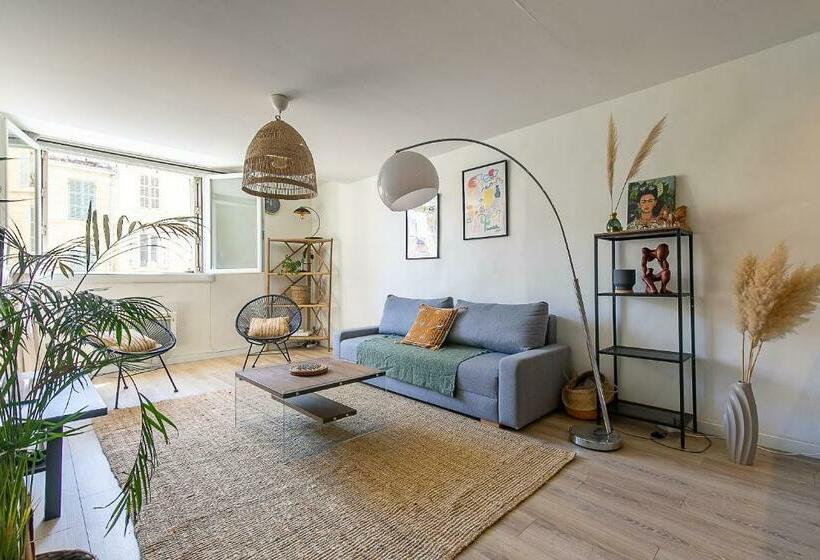 Appartement T2 De 55m² Idéalement Situé Marseille