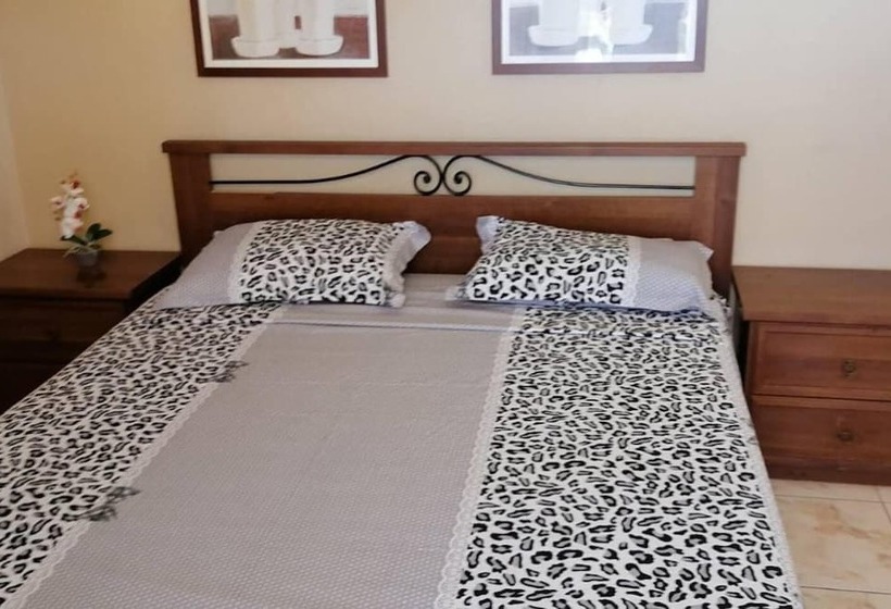 Beautiful Apartment With Pool In Paphos, Cyprus