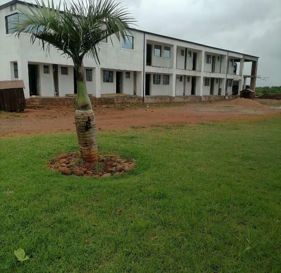 Bf Dlamini Guesthouse