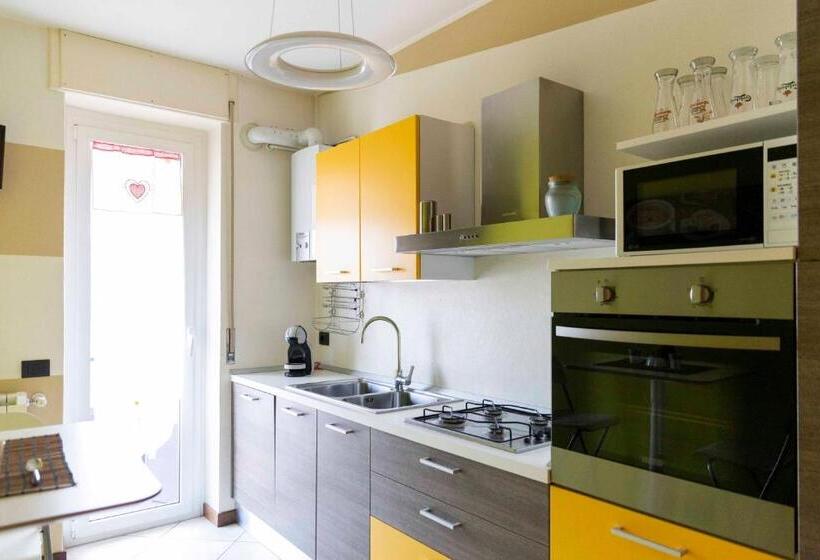 Blue Lake Arona   Cozy Apartment In City Center