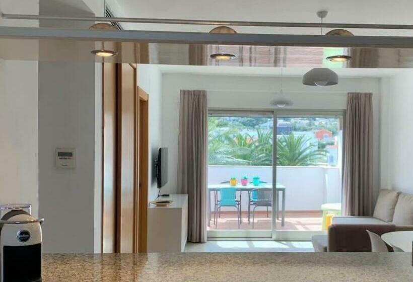 Type Penthouse 2 Beds, Parking, Wifi & Pool Stunning Views