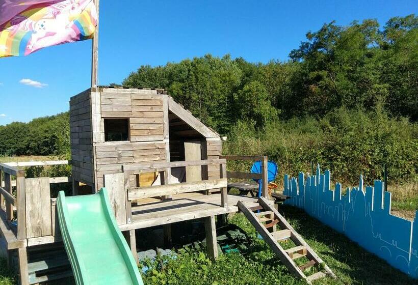 Cabane Terrasse Et Potager