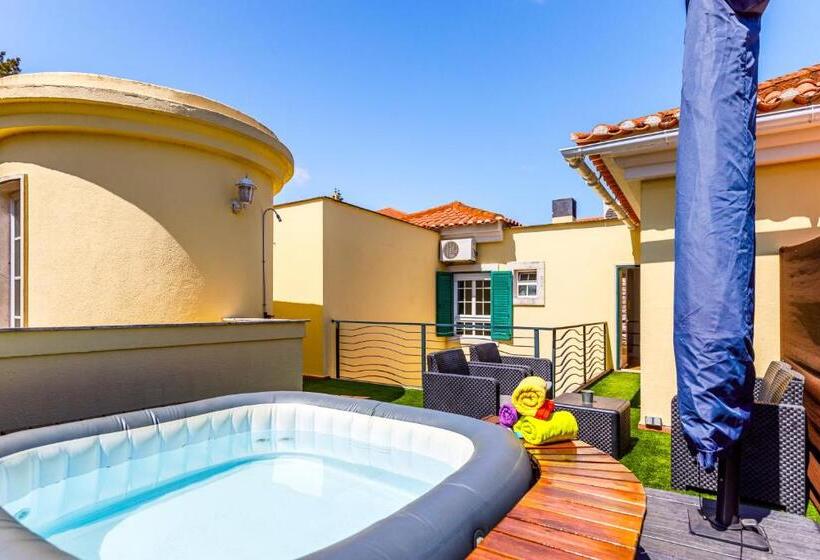 Jacuzzi, Garden, Pool & Barbecue Beach House, 15mn From Lisbon Center