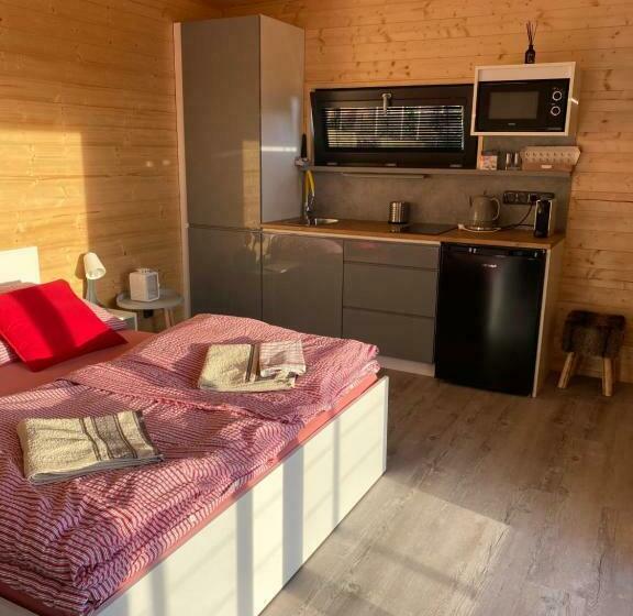 Chatka   A   Vyhlídka Nad řekou