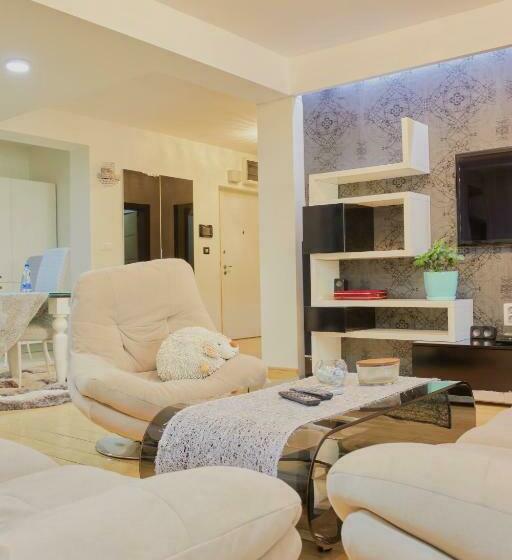 Diamond Butterfly Apartment