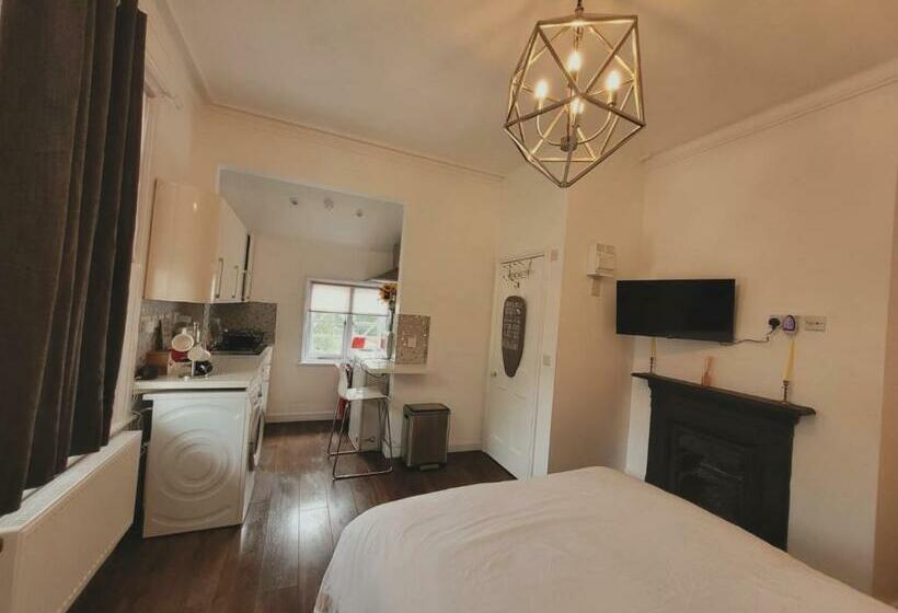 Granny Annexe   Self Check In