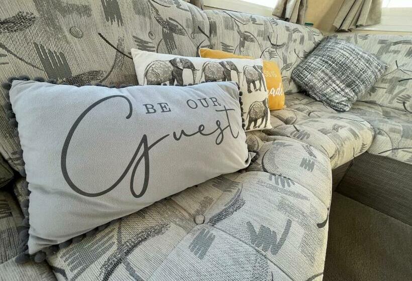 Grouse 54, Scratby   California Cliffs, Parkdean, Sleeps 6, Pet Friendly, Bed Linen, Towels And Wi F