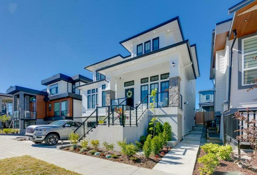 Guest Suite In South Surrey