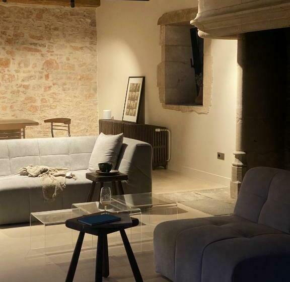 Le Clos Des Ursulines // Maison Seigneuriale Du Xvie Siècle