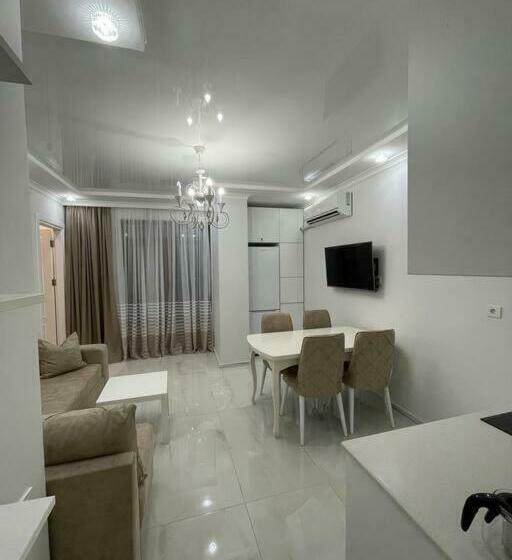 Lovely 1 Bedroom Apartment With Pool