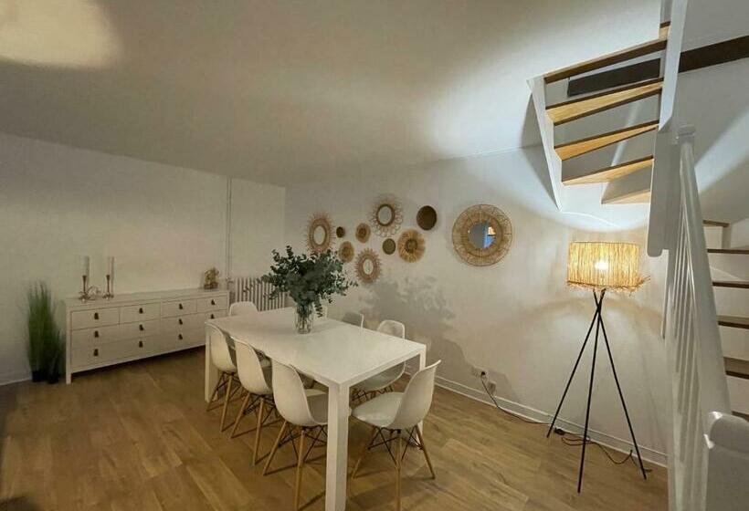 Maison Spacieuse Et Chaleureuse