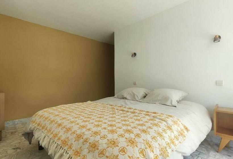 Très Bel Emplacement Pour Cet Appartement